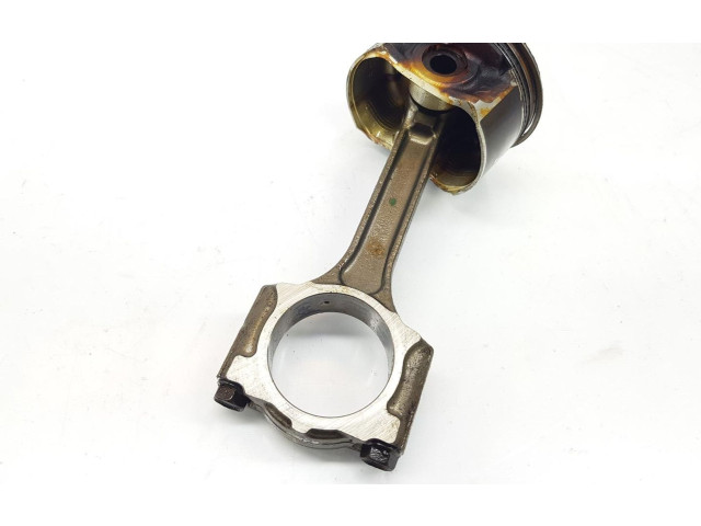 Píst 12010BC200, 12010BC200 Nissan Juke I F15