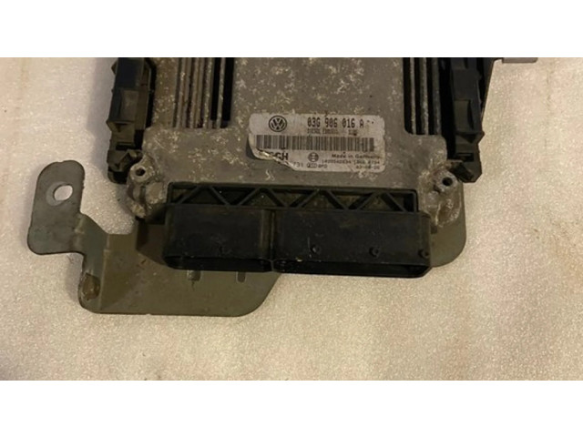 Řídící jednotka 03G906016A, 1039S02834 Volkswagen Touran I 2003