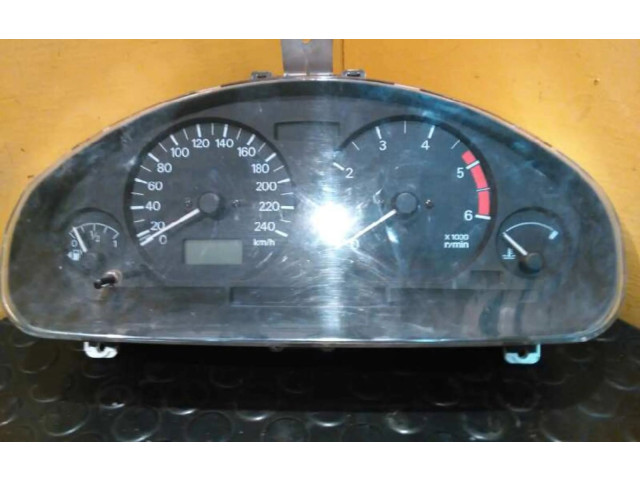 Панель приборов MR480356 Mitsubishi Carisma