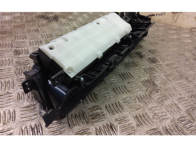 Přístrojová deska Toyota Prius (XW30) 2014 83800-47D11