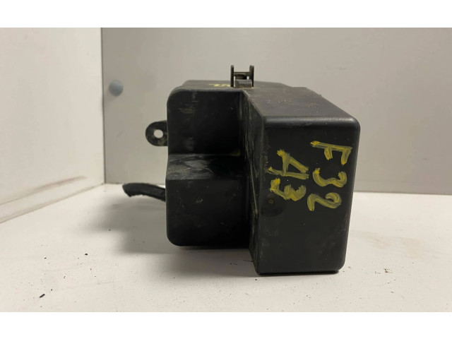 Блок предохранителей  1J0941391C   Audi A3 S3 8L    