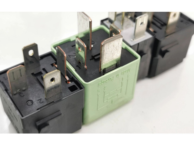 Блок предохранителей 6C0907371, 4H0951253 Skoda Fabia Mk3 (NJ)