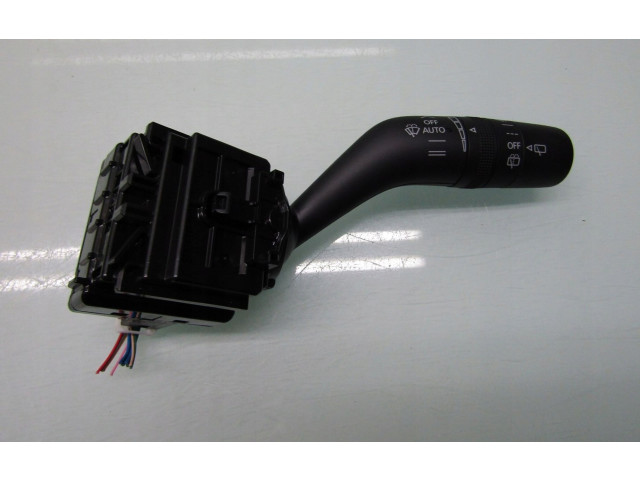 Ручка стеклоочистителей    Mazda 3