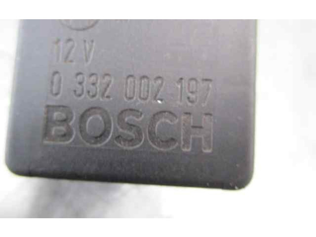 Pojistková skříňka 0015426519, 0332002197 Mercedes-Benz C W202 1997