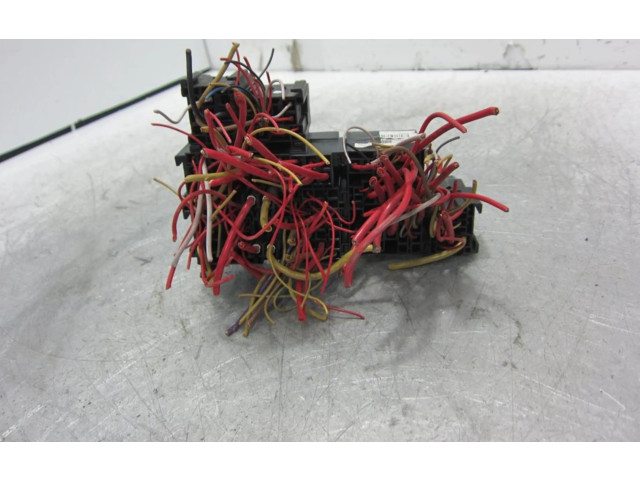 Блок предохранителей    Renault Clio I    