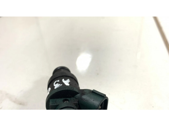 Vstřikovač 037906031AL Audi A3 S3 8L pro benzínový motor 1.8 APY R4