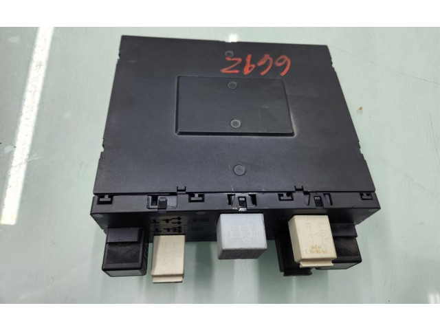 Блок управления двигателя 3C0937049J   Volkswagen PASSAT