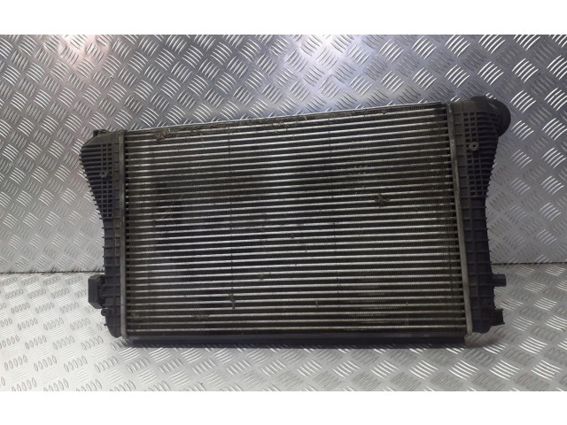 Интеркулер  1KO145803E   Skoda Octavia Mk2 (1Z) 