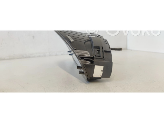 Přístrojová deska Mercedes-Benz Vito Viano W639 2011 A6399001100, 6399001100