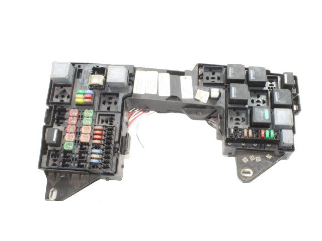 Блок предохранителей 8X2T14290TD Jaguar XF X250