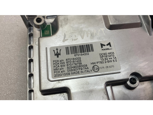 Дисплей    670154202   Maserati Levante