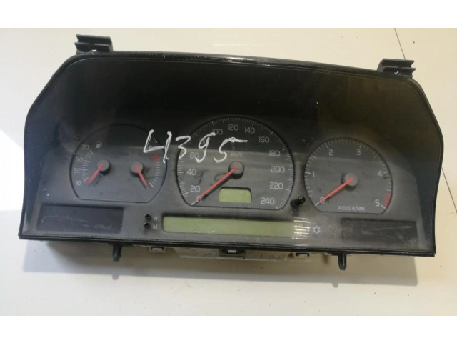 Панель приборов 9168144, 9168138   Volvo S70  V70  V70 XC       