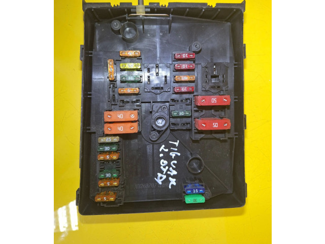   Pojistková skříňka 1K0937125A, 1K0937125   Volkswagen Tiguan 2008