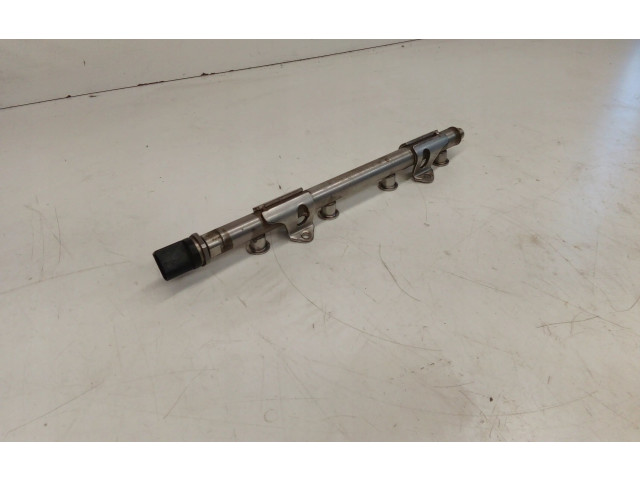 Vstřikovací lišta 06J906051F Audi A3 S3 8V