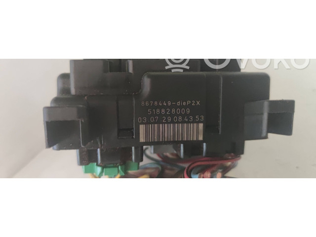 Блок предохранителей 8678449, 518828009   Volvo V70    