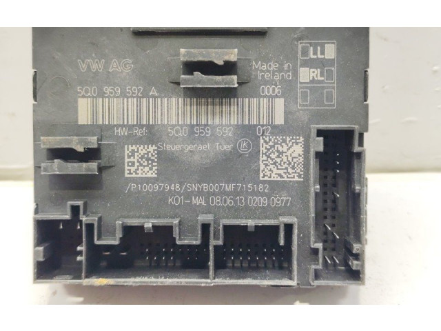 Блок управления 5Q0959592A Volkswagen Golf Sportsvan