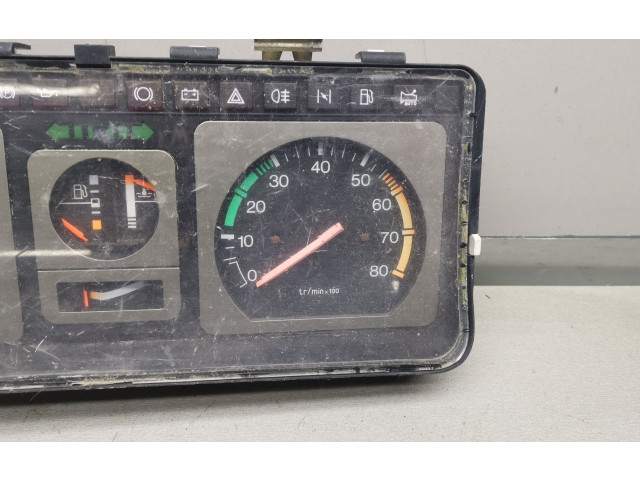 Přístrojová deska Renault 9 1992 8266610