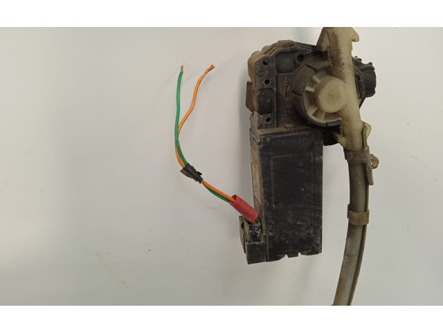 Pojistková skříňka Электрический механизм для подъема окна без двигателя Renault 21 1987