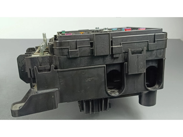 Блок предохранителей 68347003AE   Jeep Grand Cherokee WL    