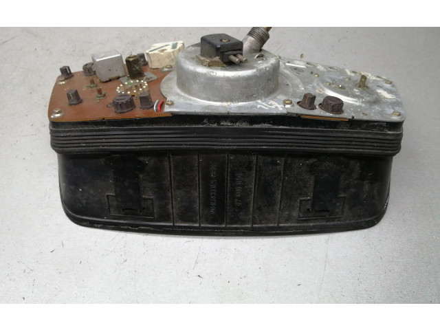 Панель приборов 87001050, 0005423923   Mercedes-Benz W123       