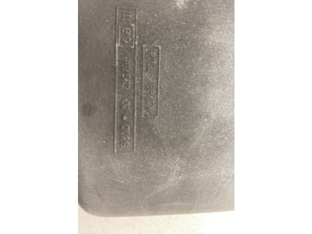 Зеркало (управляемое электричеством)         Suzuki Samurai 