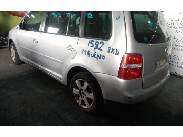 Руль Volkswagen Touran I 2003 - 2010 года