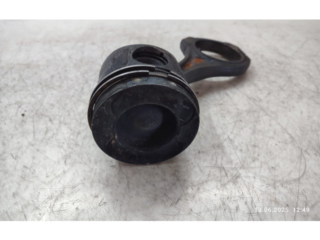  Поршень с шатуном    Chrysler 300 - 300C  