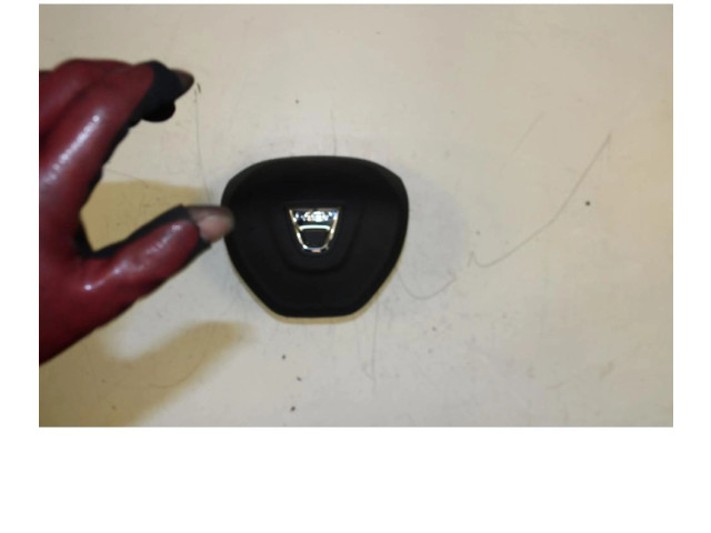 Подушка безопасности водителя 985708259R Dacia Duster II