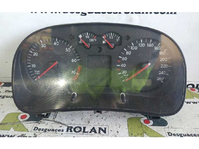 Přístrojová deska Volkswagen Bora 1999 1J0919881B