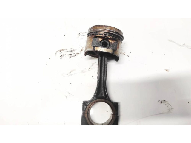 Píst Hyundai Accent pro benzínový motor 1.3