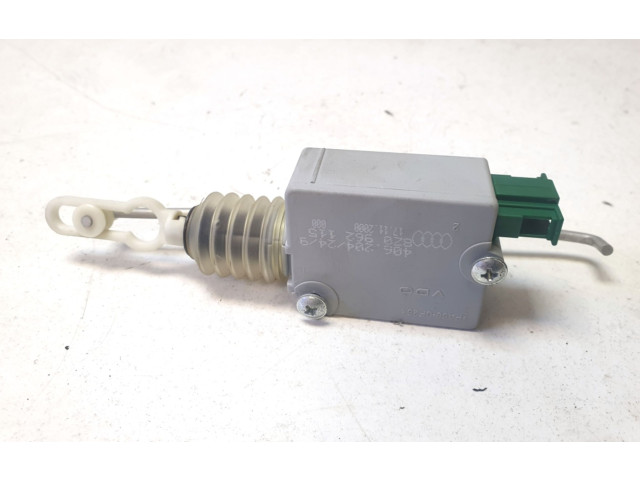 Замок багажника 8Z0962115 Audi A2 - года