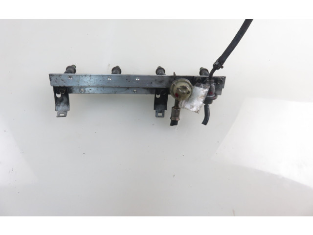 Топливная рампа    Honda Accord   для двигателя F18B2