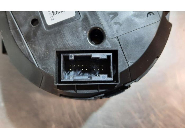 Панель приборов 5E0920750F   Skoda Octavia Mk3 (5E)       