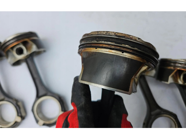 Píst 88L111 Mercedes-Benz C AMG W205