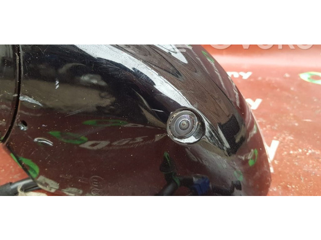 Zpětné zrcátko  Lamborghini Urus 2017    