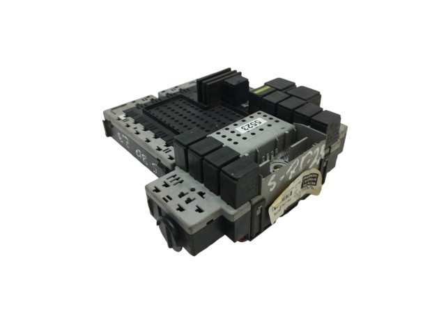 Блок предохранителей 8676285, 8645719   Volvo S80