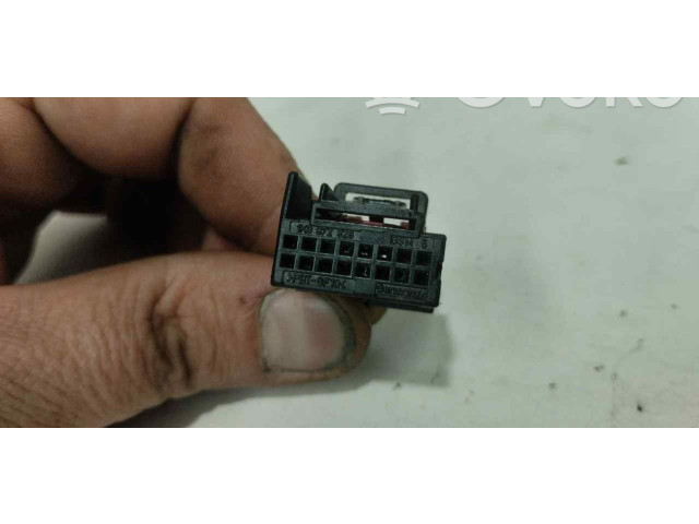 Зеркало электрическое Audi A3 S3 A3 Sportback 8P 2005 - 2013 года