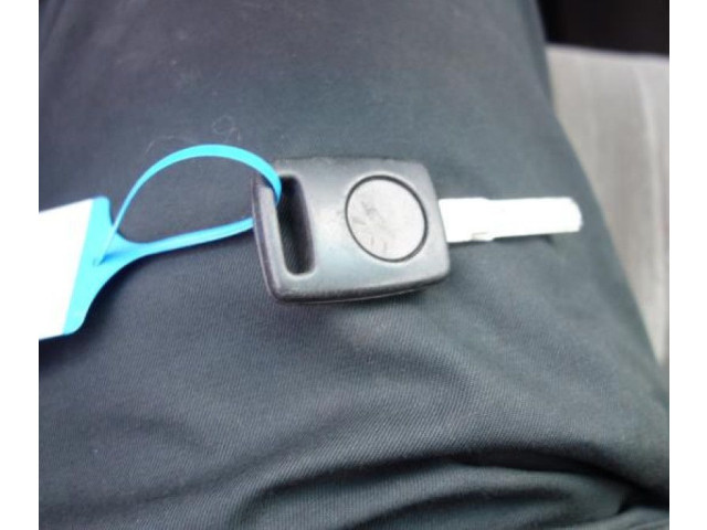 Зеркало электрическое        Audi A6 S6 C4 4A  1994 - 1997 года   