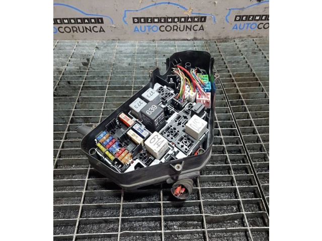 Pojistková skříňka Audi Q7 4L 2007