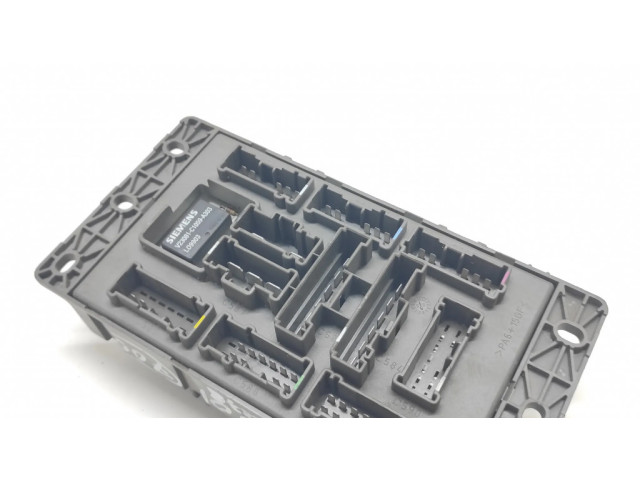 Блок предохранителей 518174404 Rover 75