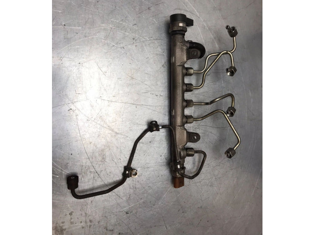 Топливная рампа 03L089G   Volkswagen PASSAT B6  