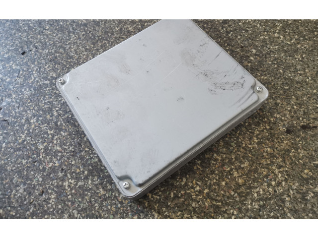 Řídící jednotka 8966105A21 Toyota Avensis T250 2006