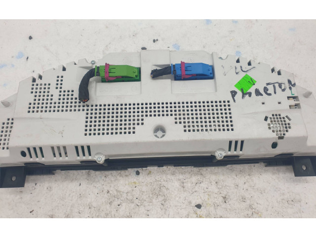 Панель приборов 3D0920982P   Volkswagen Phaeton       