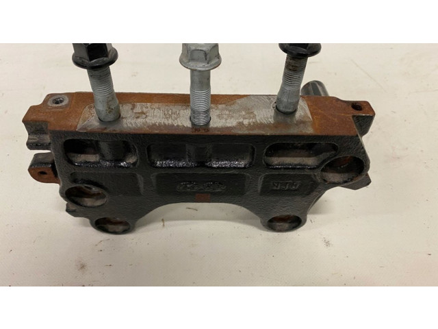 Кронштейн крепления двигателя