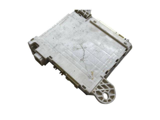 Pojistková skříňka 8267030350 Lexus GS 250 350 300H 450H 2014