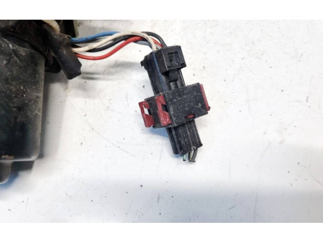 Моторчик дворников     Saab 9-5