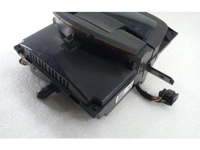 Дисплей B62SG0506018 Mazda 3 III