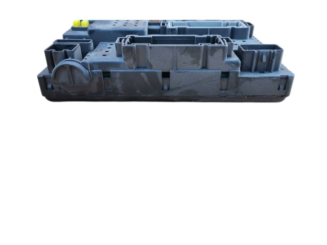 Блок предохранителей 8676391, 12217799 Volvo XC90