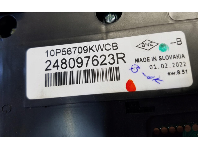 Панель приборов    Renault Trafic III (X82)       