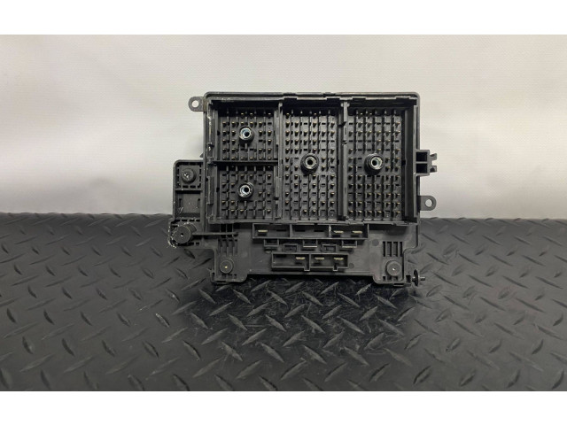 Блок предохранителей  15115618   Chevrolet Silverado    